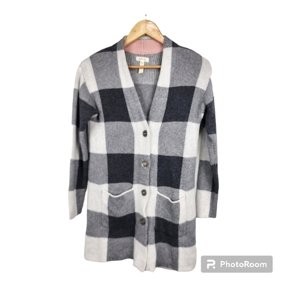 Matilda Jane Sweaters - Matilda Jane Plaid Gray/white Button Up Long Cardigan Size XS